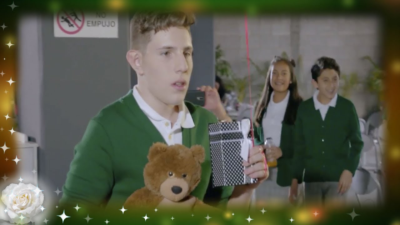 Frank es humillado por Jessica