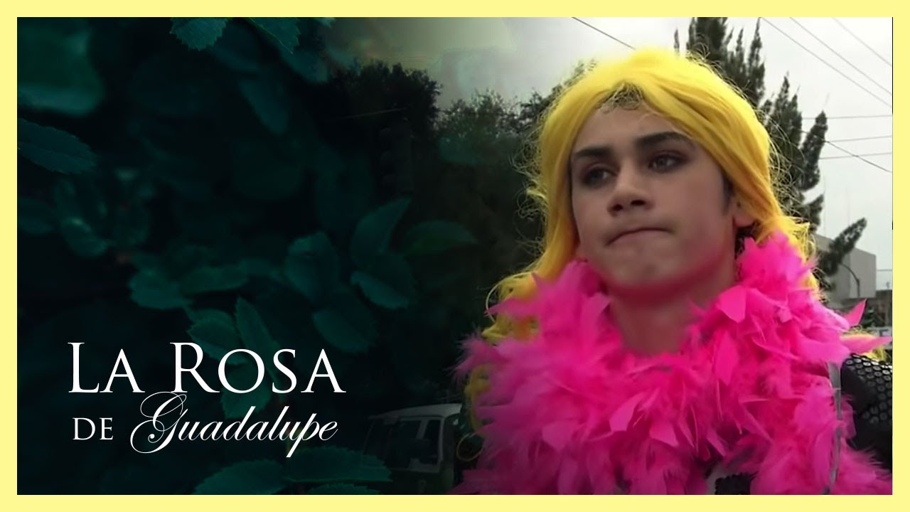 Martín hace de todo para cumplir su novatada