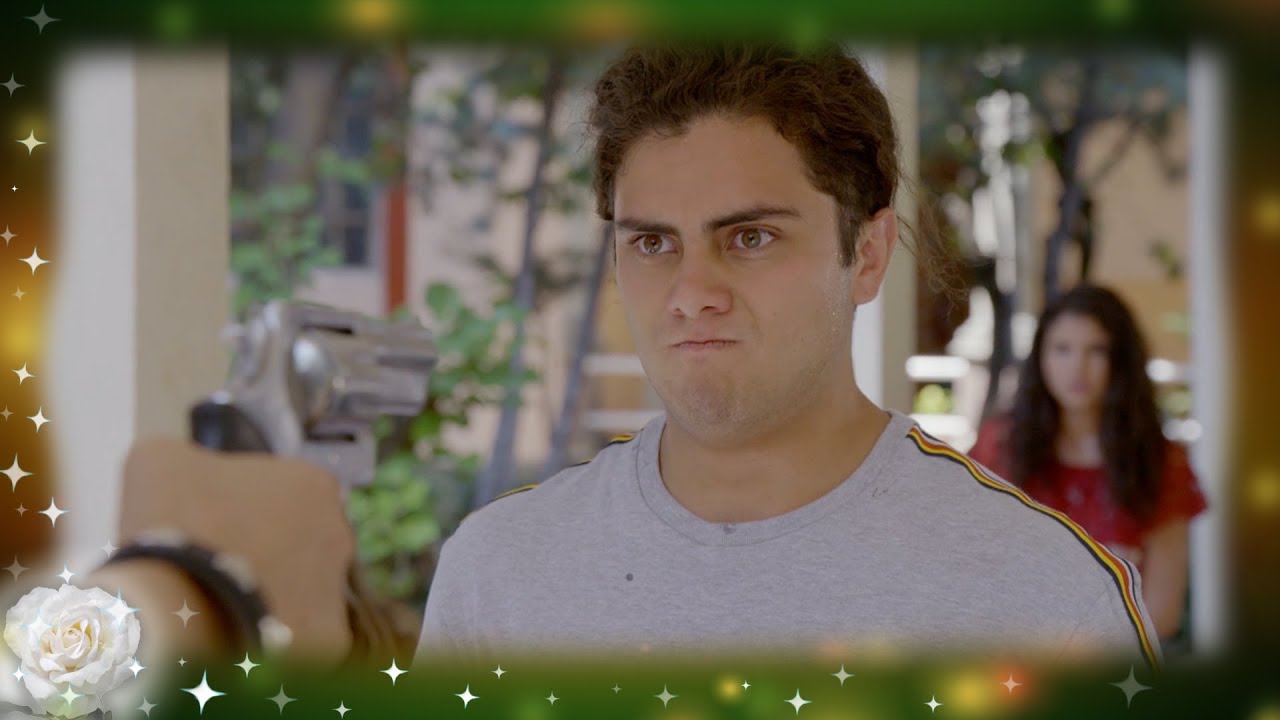 Andrés impide una balacera en su escuela